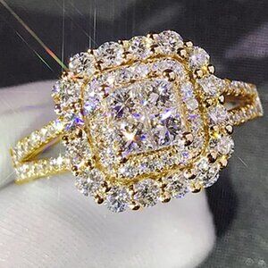 NEW 18k Yellow Gold Diamond Ring Cushion Cut Halo Ring